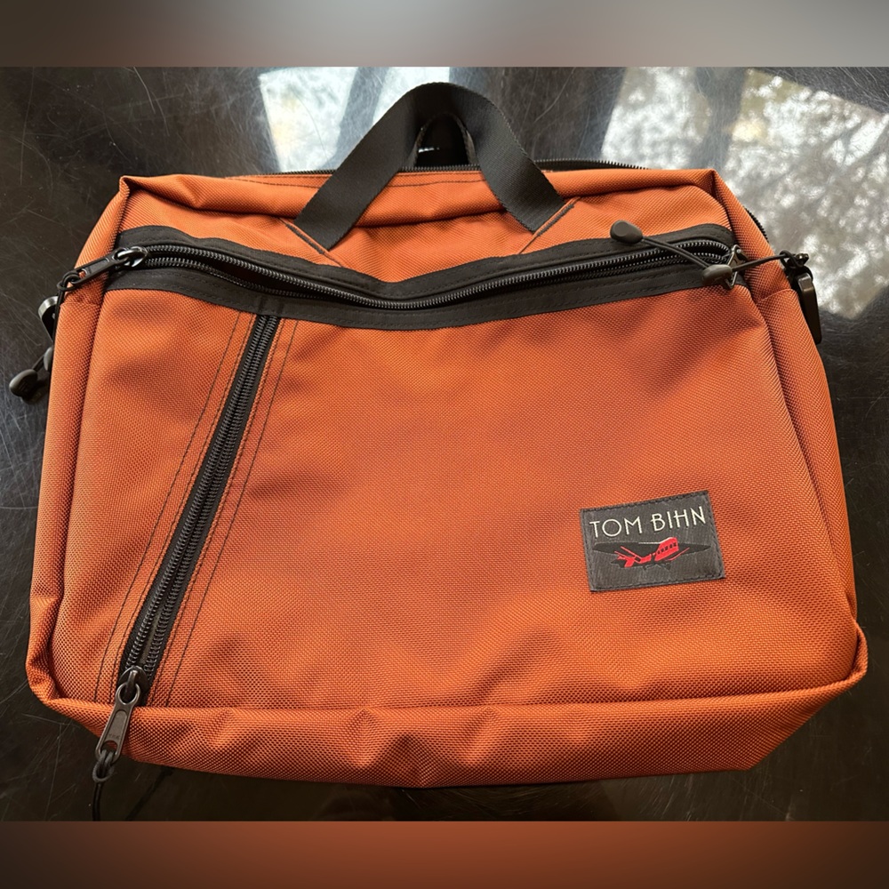 NWOT Tom Bihn Daylight Briefcase